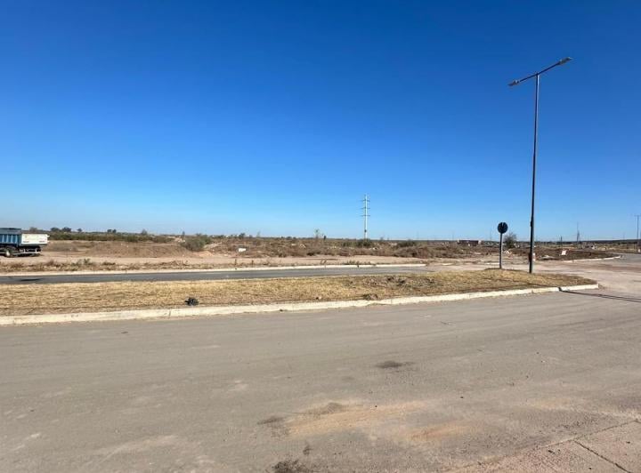 Terreno · 600m²