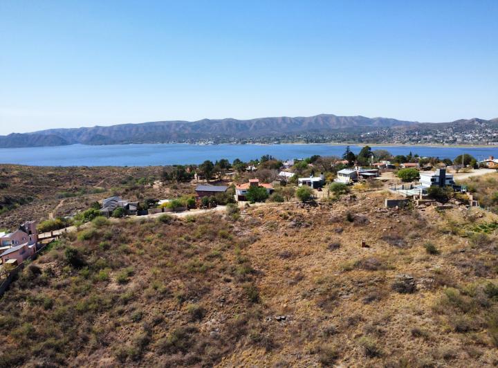 Terreno · 1280m²