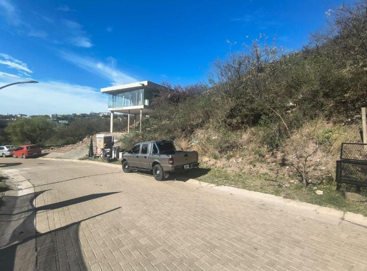 Terreno · 1203m²