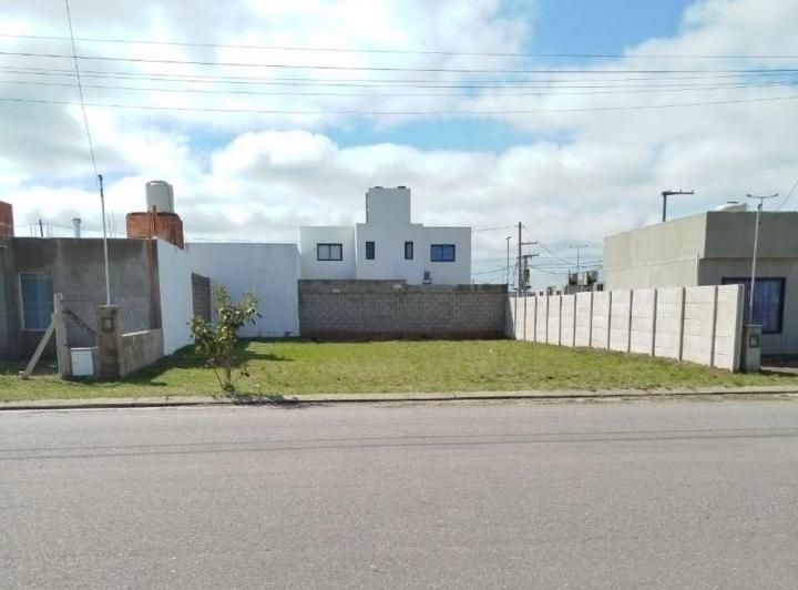 Terreno · 256m²