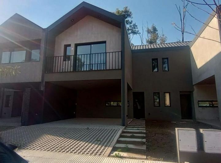 PH · 155m² · 4 Ambientes · 2 Cocheras