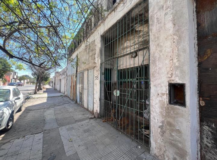 Local comercial · 739m²