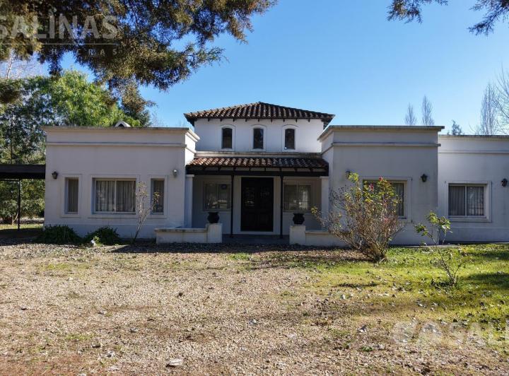 Casa · 140m² · 4 Ambientes · 1 Cochera