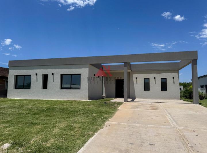 Casa · 168m² · 5 Ambientes · 1 Cochera