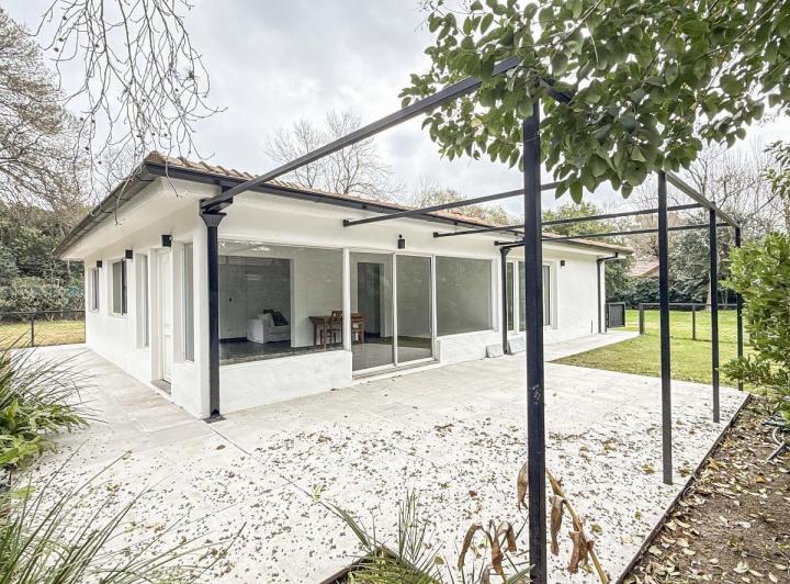 Casa · 159m² · 5 Ambientes · 1 Cochera