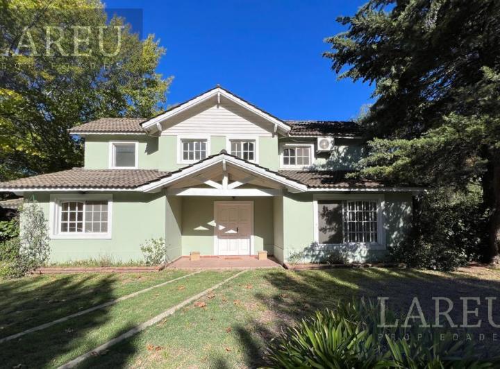 Casa · 183m² · 5 Ambientes · 1 Cochera