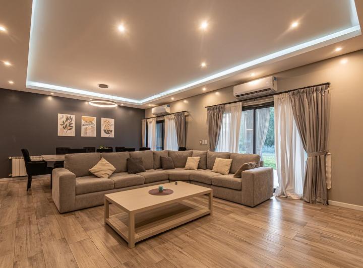 Casa · 220m² · 4 Ambientes · 4 Cocheras