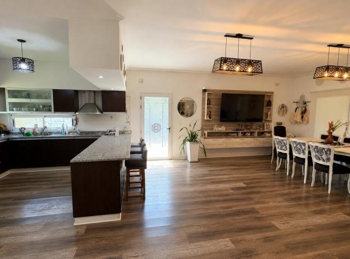 Casa · 118m² · 4 Ambientes · 1 Cochera