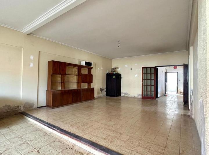 Casa · 196m² · 4 Ambientes · 2 Cocheras