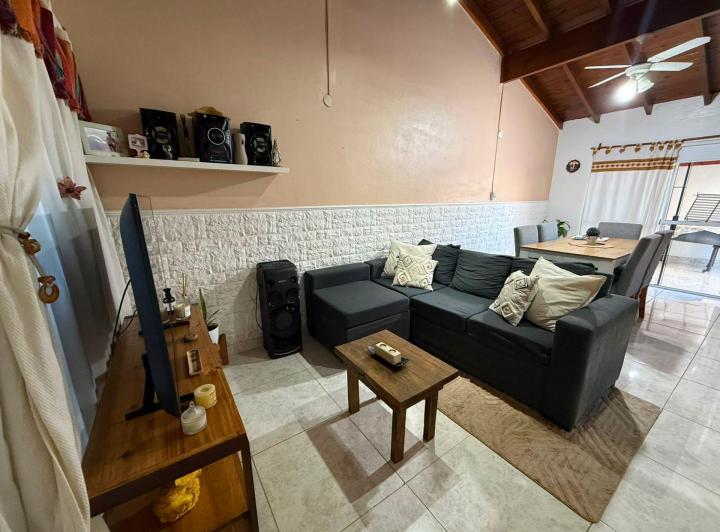 Casa · 100m² · 4 Ambientes · 1 Cochera
