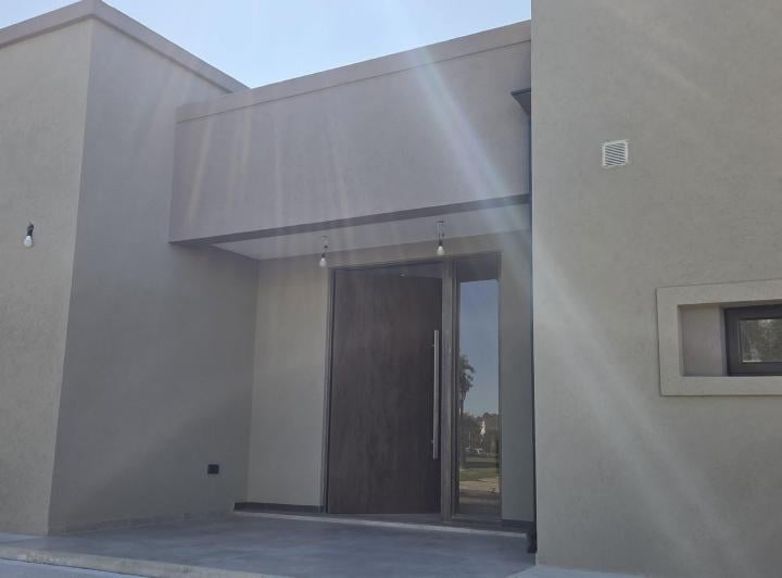 Casa · 166m² · 5 Ambientes · 5 Cocheras