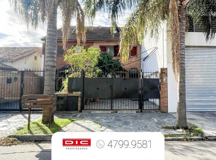 Casa · 132m² · 4 Ambientes · 1 Cochera