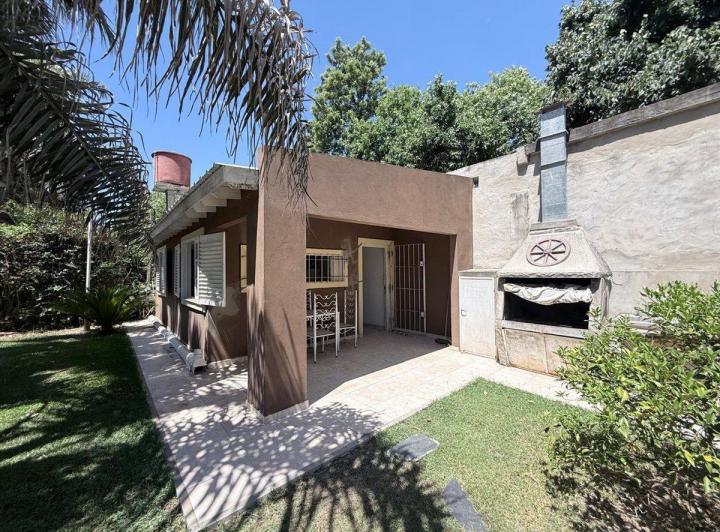 Casa · 60m² · 2 Ambientes · 2 Cocheras