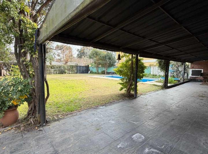 Casa · 207m² · 5 Ambientes · 7 Cocheras