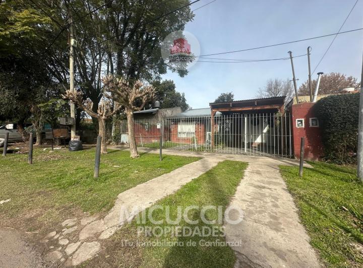 Casa · 100m² · 5 Ambientes · 1 Cochera