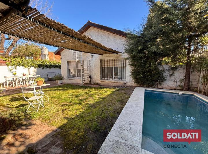 Casa · 100m² · 2 Dormitorios · 2 Cocheras