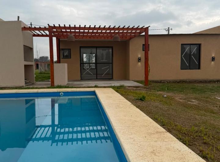 Casa · 99m² · 3 Ambientes · 2 Cocheras