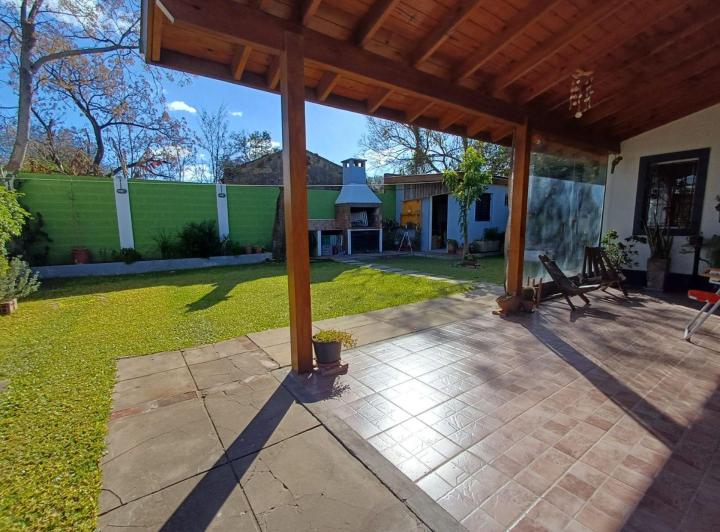 Casa · 74m² · 3 Ambientes · 2 Cocheras