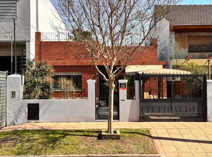 Casa · 151m² · 4 Ambientes · 1 Cochera