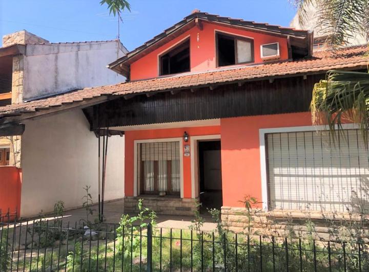 Casa · 141m² · 4 Ambientes · 1 Cochera