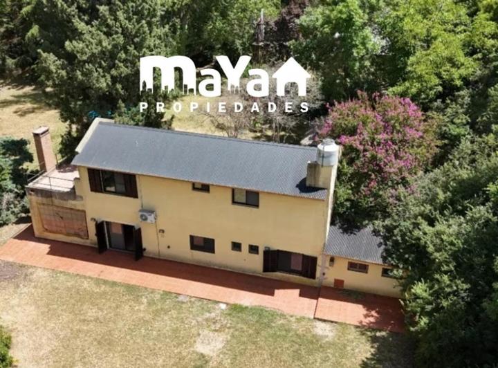 Casa · 180m² · 3 Ambientes · 1 Cochera