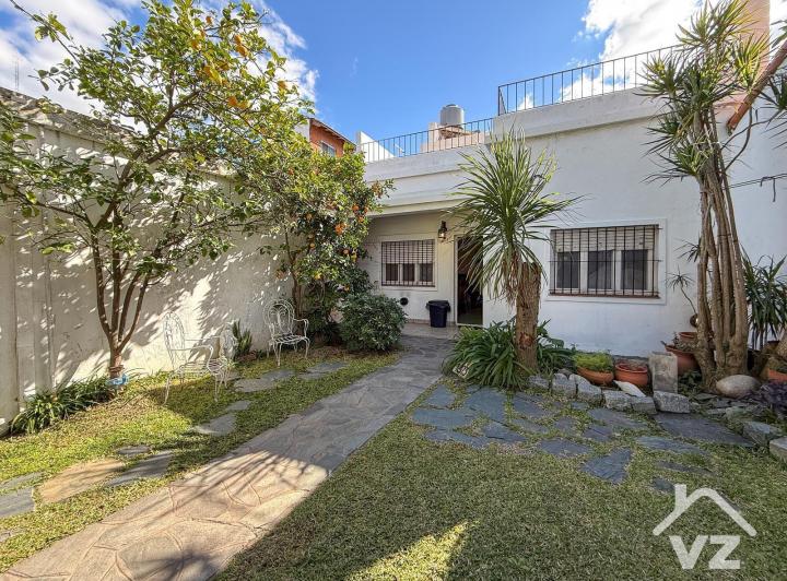 Casa · 237m² · 4 Ambientes · 2 Cocheras