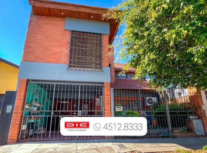 Casa · 186m² · 5 Ambientes · 2 Cocheras