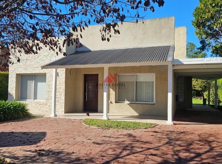 Casa · 98m² · 4 Ambientes · 2 Cocheras