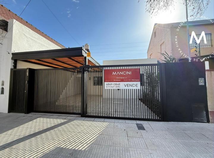 Casa · 130m² · 4 Ambientes · 2 Cocheras