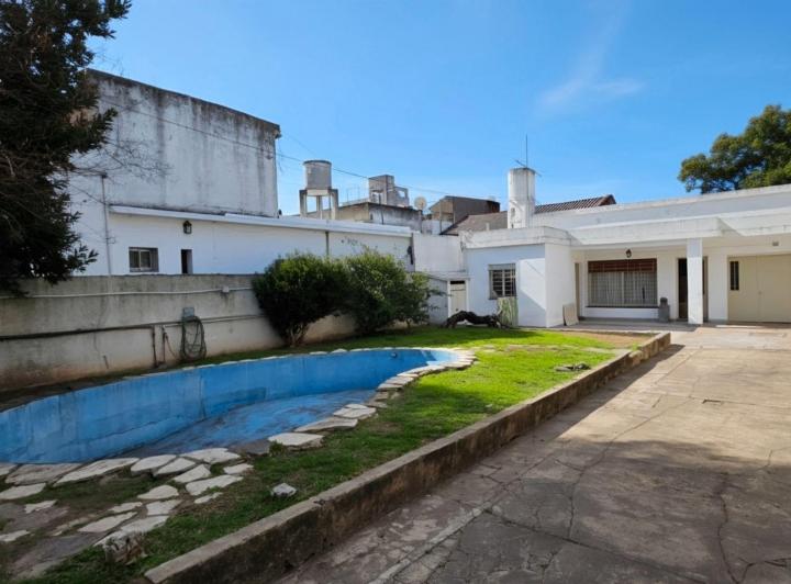 Casa · 145m² · 5 Ambientes · 2 Cocheras