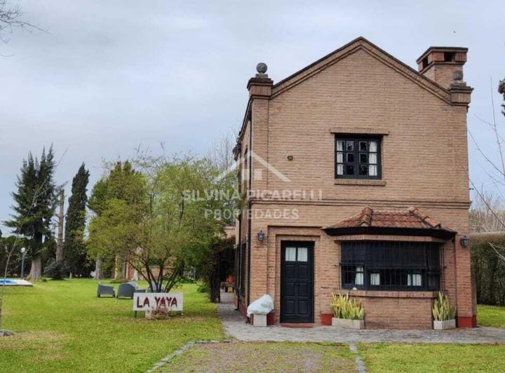 Casa · 165m² · 3 Ambientes · 1 Cochera