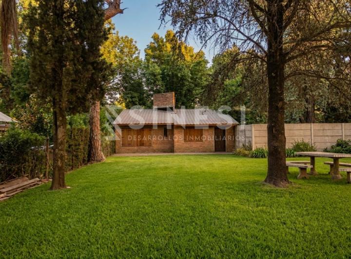 Casa · 60m² · 2 Ambientes · 5 Cocheras