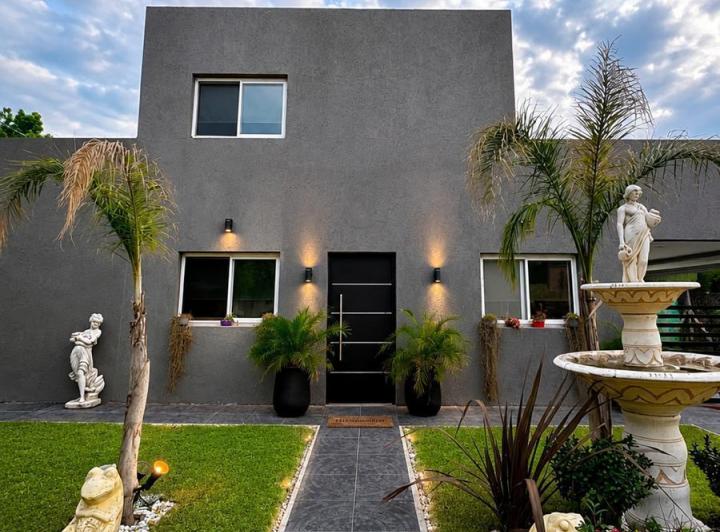 Casa · 102m² · 3 Dormitorios