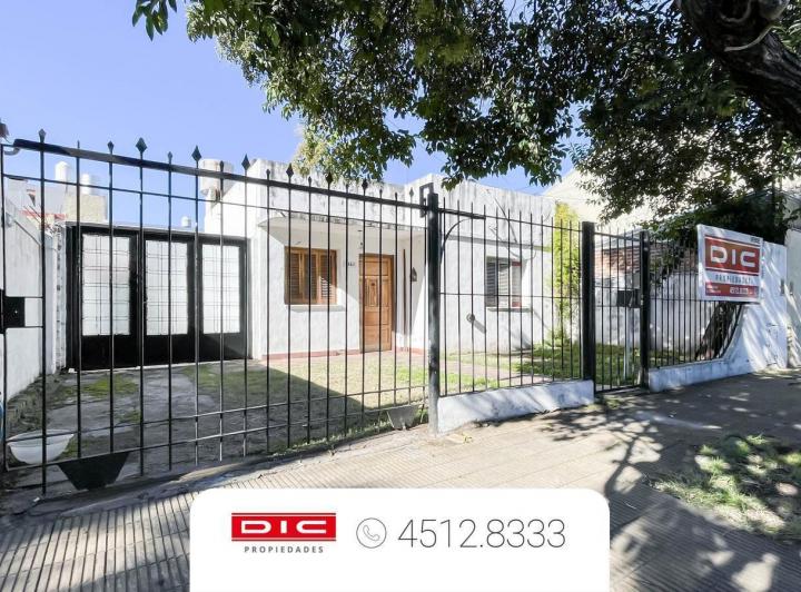 Casa · 130m² · 4 Ambientes · 1 Cochera