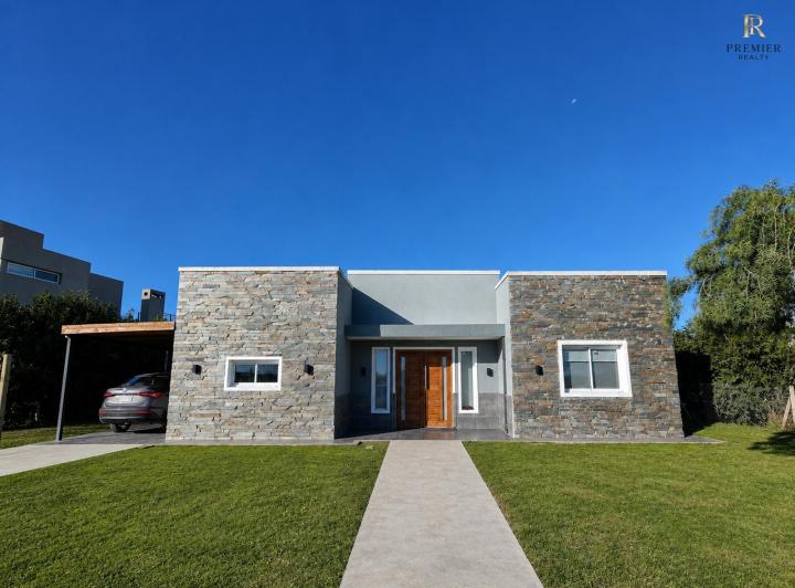 Casa · 126m² · 4 Ambientes · 1 Cochera