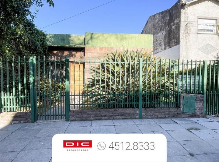 Casa · 150m² · 3 Ambientes · 4 Cocheras