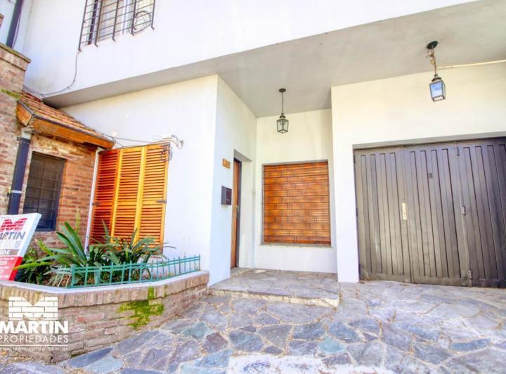 Casa · 170m² · 2 Ambientes · 1 Cochera