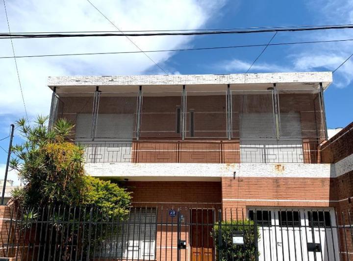 Casa · 148m² · 4 Ambientes · 1 Cochera