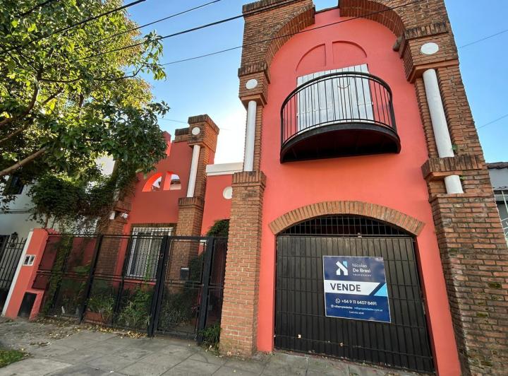 Casa · 191m² · 4 Ambientes · 1 Cochera