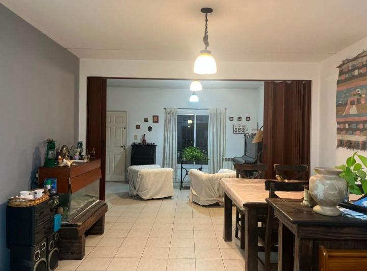 Casa · 132m² · 5 Ambientes · 1 Cochera