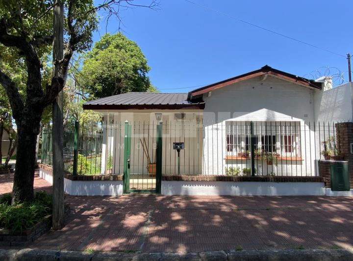 Casa · 125m² · 4 Ambientes · 1 Cochera