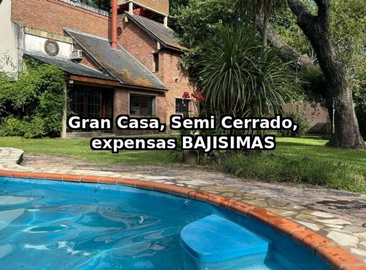 Casa · 146m² · 5 Ambientes · 1 Cochera