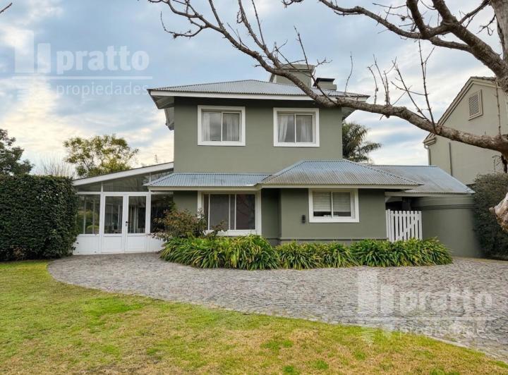 Casa · 160m² · 6 Ambientes
