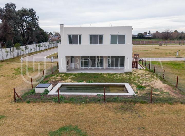 Casa · 130m² · 4 Ambientes
