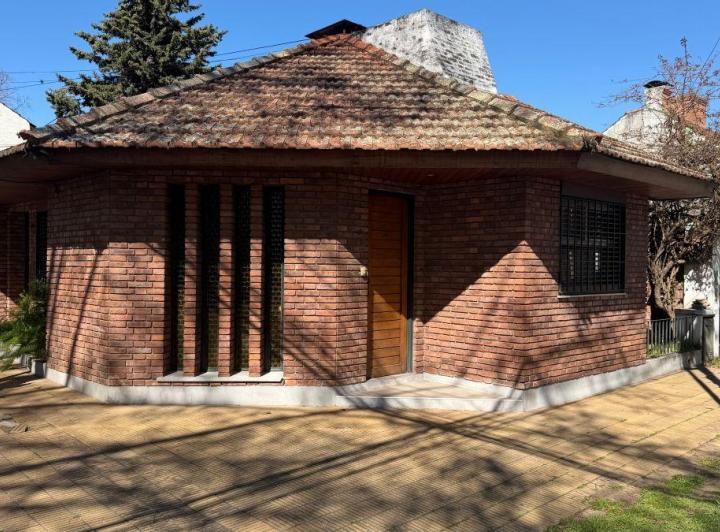 Casa · 120m² · 4 Ambientes · 1 Cochera