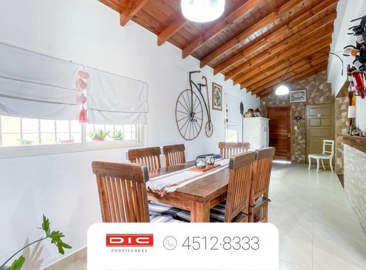 Casa · 160m² · 4 Ambientes · 1 Cochera