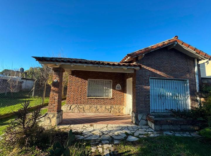 Casa · 79m² · 3 Ambientes · 2 Cocheras
