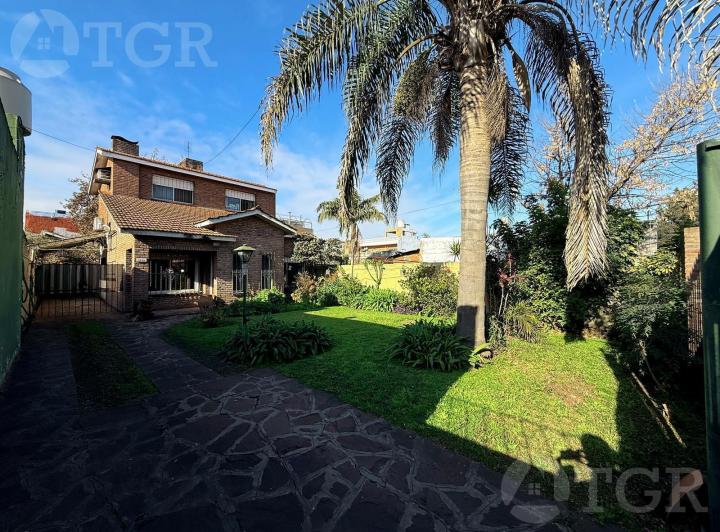 Casa · 170m² · 5 Ambientes · 3 Cocheras