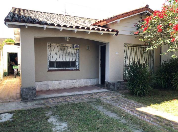 Casa · 110m² · 4 Ambientes · 2 Cocheras