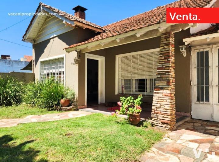 Casa · 172m² · 4 Ambientes · 2 Cocheras